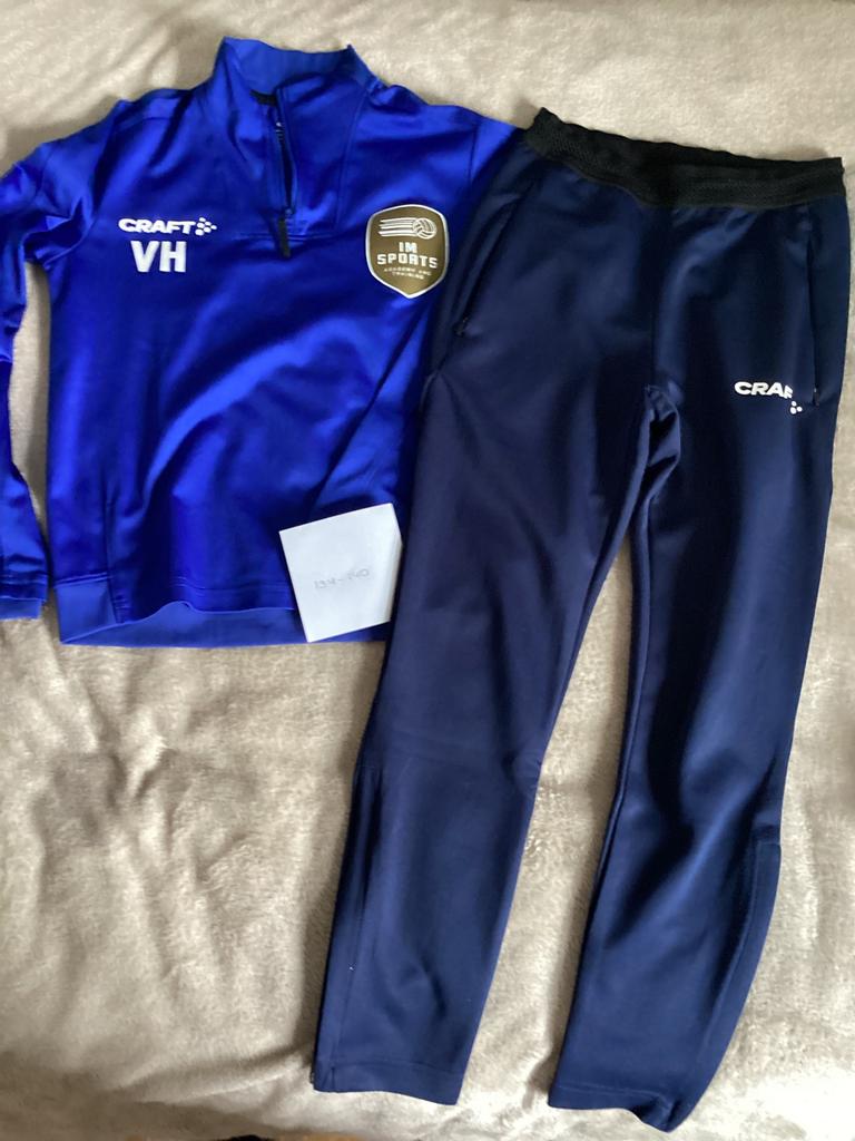 Trainingspak voetbal- maat 134-140, Maat XS of kleiner, Ophalen of Verzenden, Trainingspak