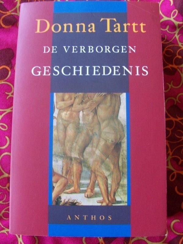 De verborgen geschiedenis door Donna Tartt., Ophalen of Verzenden, Zo goed als nieuw
