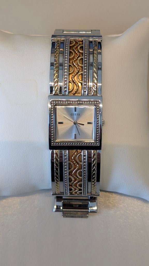 Guess Dameshorloge nog in nieuwstaat, Ophalen of Verzenden