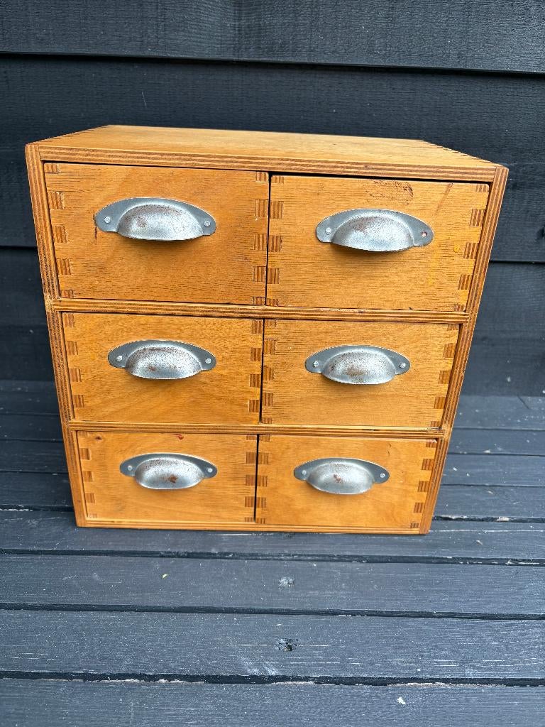 Prachtig Vintage Klein (Miniatuur) Apotherkastje., Ophalen of Verzenden