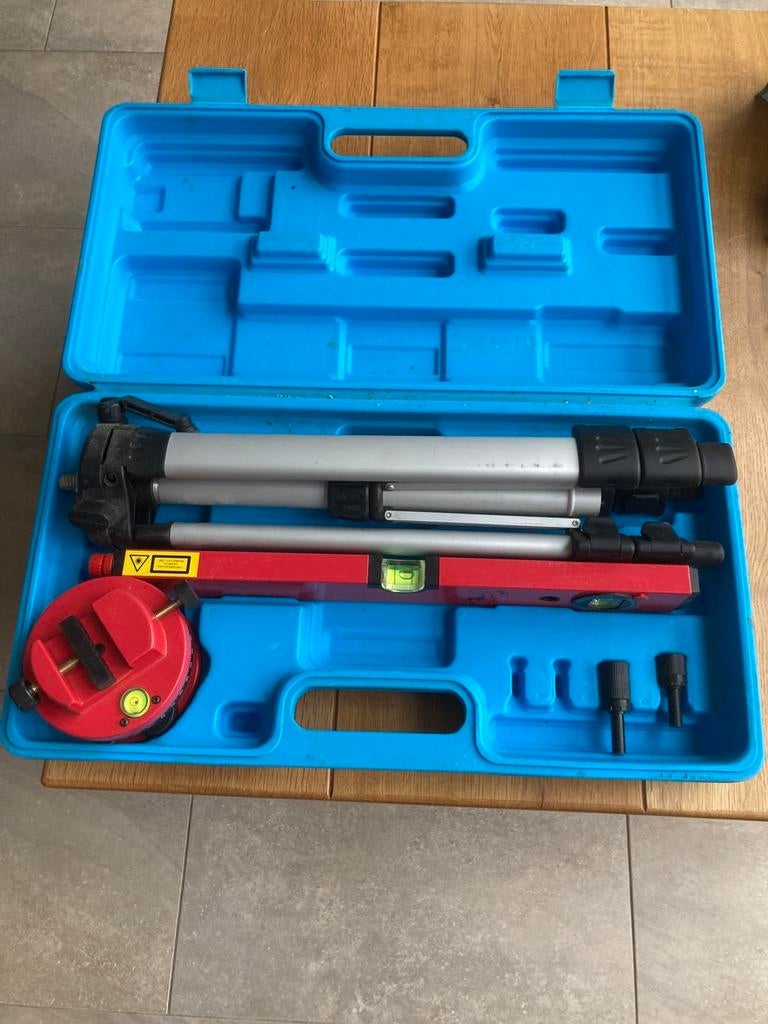 Laser waterpas in nieuwstaat, Doe-het-zelf en Verbouw, Ophalen of Verzenden, Zo goed als nieuw, Overige meters