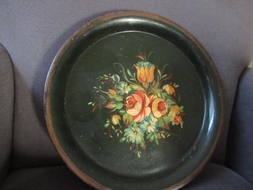 antiek rond METALEN DIENBLAD met BLOEMEN, toleware, Ophalen of Verzenden