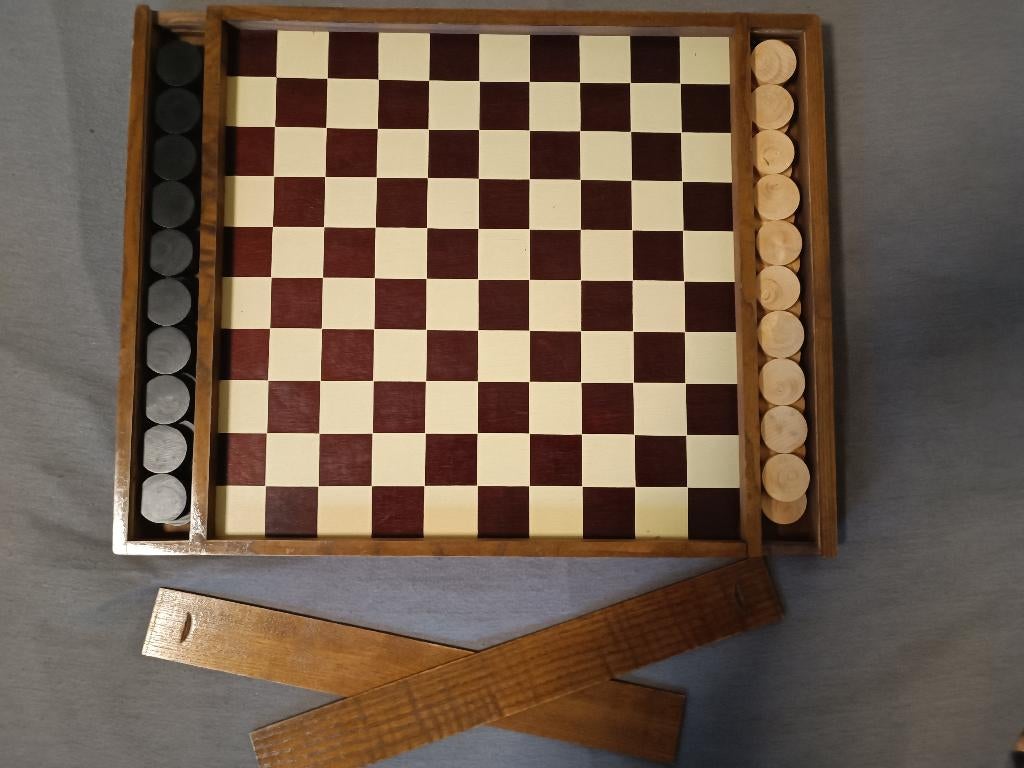 Antiek Damspel sculpté de marque Caro Paris (verkocht), Een of twee spelers, Ophalen of Verzenden, Zo goed als nieuw