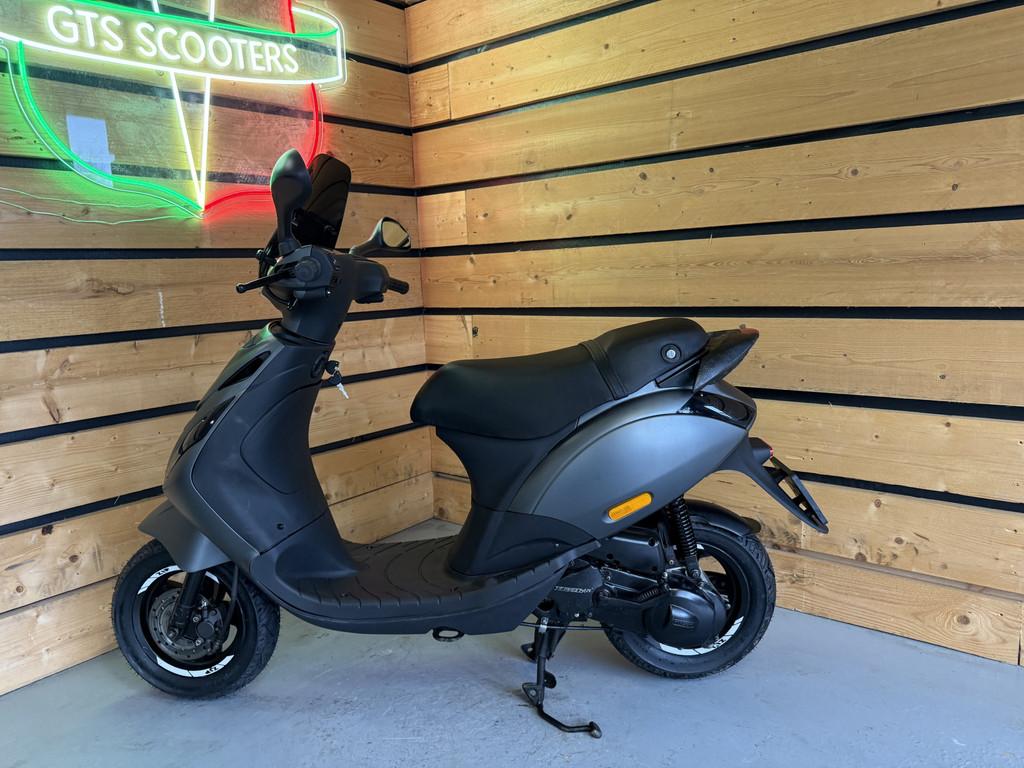 Piaggio Bromscooter Zip 2T mathing numbers, origineel 2001, Fietsen en Brommers, Brommers | Overige merken, Gebruikt