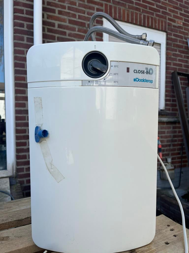 Daalderop Close-in 10 liter boiler, Gebruikt, Aardgas, Minder dan 20 liter, Onbekend