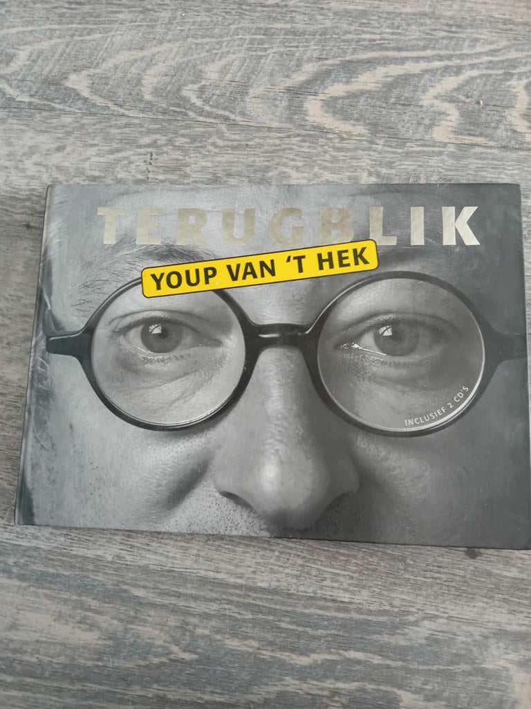 Boek Youp van 't Hek Terugblik met 2 cd's, Boeken, Ophalen of Verzenden