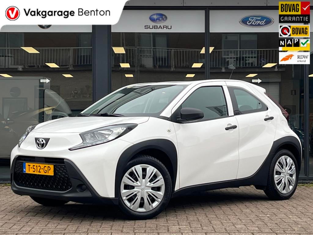 Toyota Aygo X 1.0 VVT-i | All Season banden | Airco | Cruise, Stof, Gebruikt, 4 stoelen, Wit