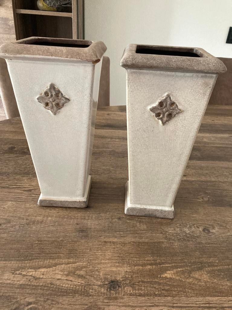 2 Bloempotten, Gebruikt, Rond, Ophalen of Verzenden, Aardewerk