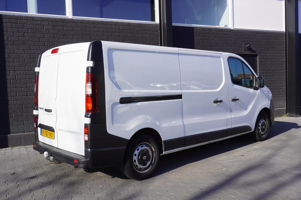 Renault Trafic 1.6 dCi L2 EURO 6 - Airco - Cruise - Trekhaak, Voorwielaandrijving, Gebruikt, 4 cilinders, Renault
