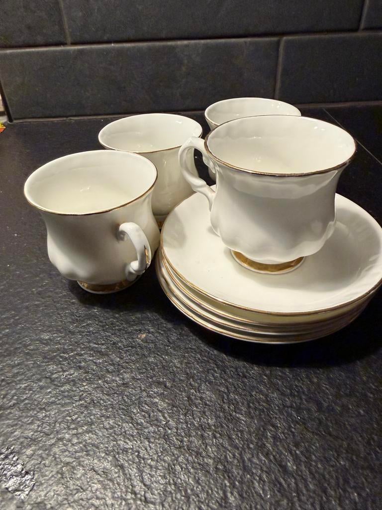 Balmoral Castle Bone China Kopjes en Schotels Set, Ophalen of Verzenden