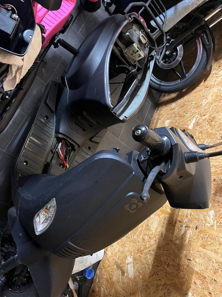 AGM vx50 scooter, Ophalen, Gebruikt, Benzine