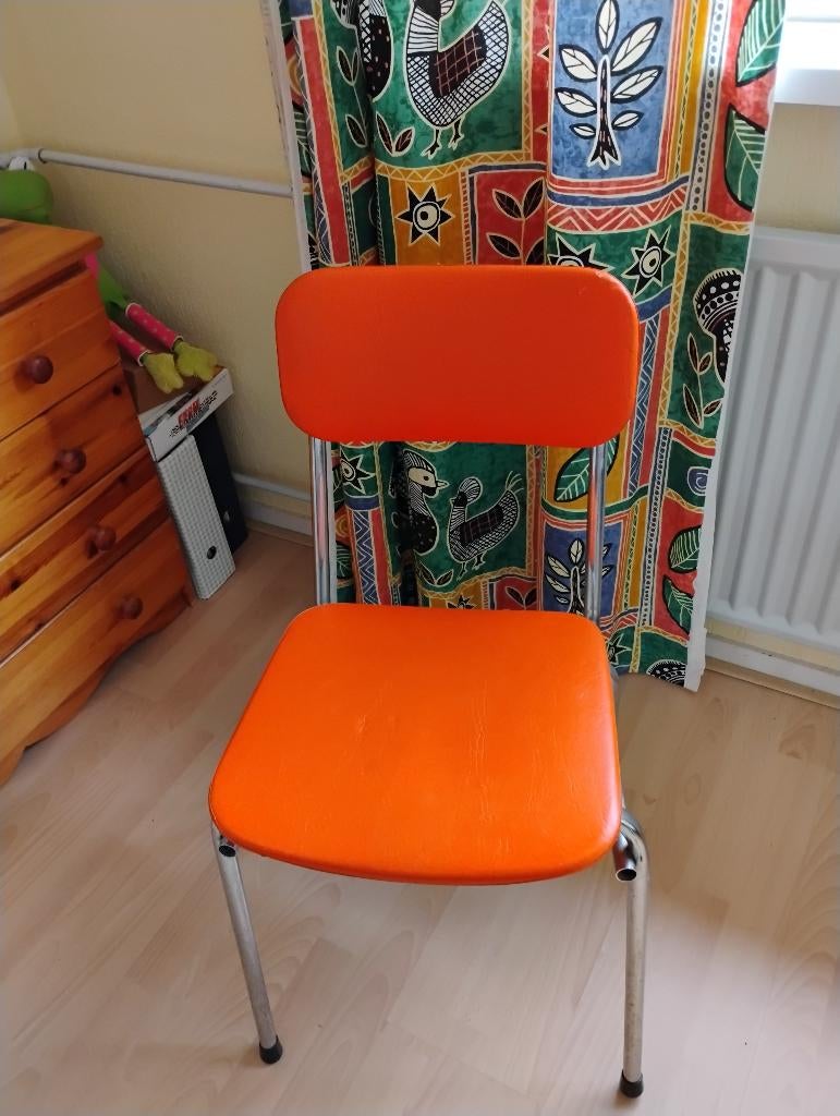 Vintage stoel metaal en oranje kunstleer jaren 60/70, Huis en Inrichting, Stoelen, Ophalen, Gebruikt, Overige kleuren, Eén