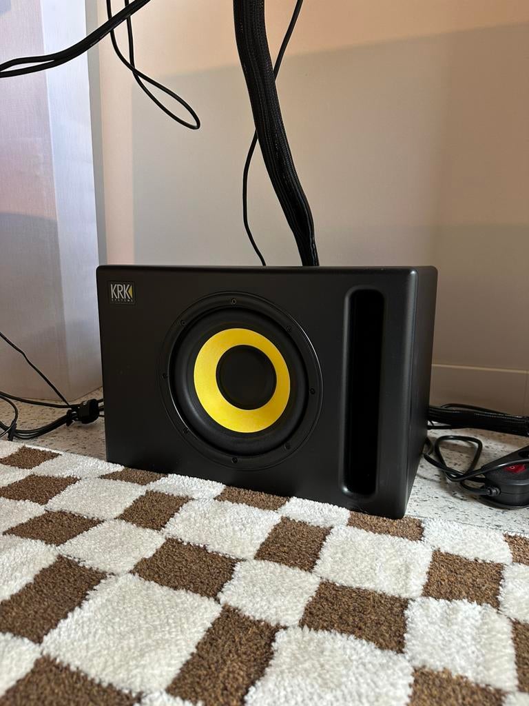KRK S8.4 Studio Subwoofer - Als nieuw - Inclusief bon, Audio, Tv en Foto, Luidsprekers, Subwoofer, Zo goed als nieuw, 120 watt of meer