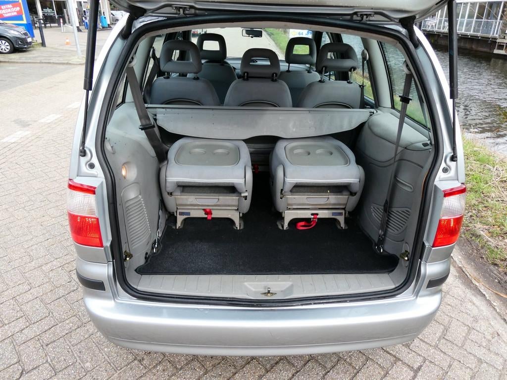 Ford Galaxy 2.0-8V 7-Persoons Airco 2e eigenaar APK 2027 RUI, Voorwielaandrijving, 1998 cc, Stof, 4 cilinders