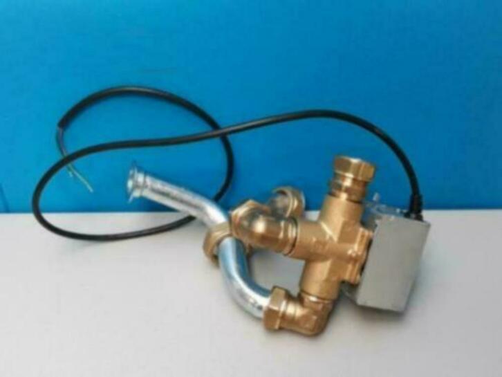 Driewegklep voor cascade systeem Remeha Quinta Pro/Ace, Doe-het-zelf en Verbouw, Verwarming en Radiatoren, Nieuw, Cv-ketel of Combi-ketel