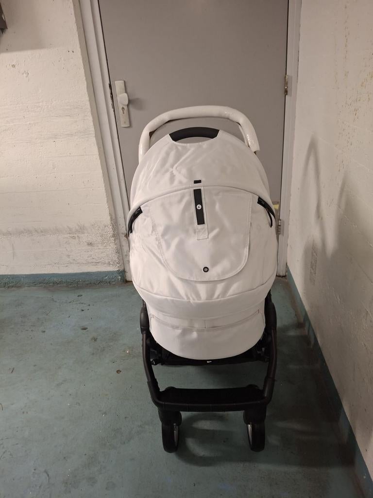 Mutsy Evo onderstel en reiswieg, Ophalen of Verzenden