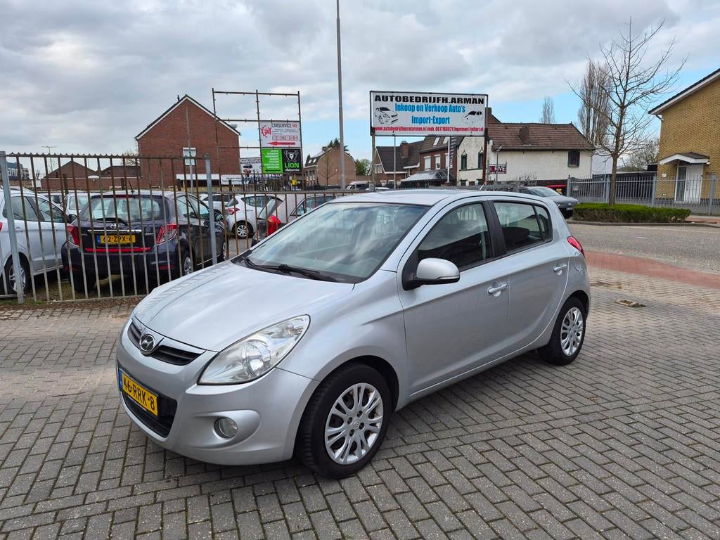 Hyundai I20 1.4i i-Catcher, Auto's, Voorwielaandrijving, Euro 5, 4 cilinders, 1396 cc