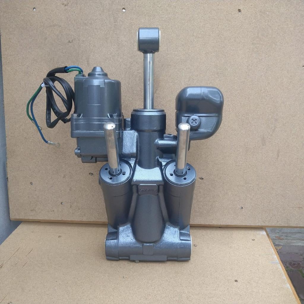 Yamaha powertrim 115pk 130pk 150pk 175pk 200pk 225pk 250pk 3, Watersport en Boten, Ophalen of Verzenden, Motor en Techniek