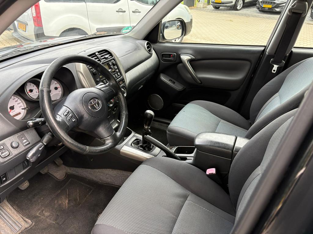 Toyota RAV4 1.8-16V VVT-i Luna Airco, Voorwielaandrijving, Gebruikt, Zwart, 4 cilinders