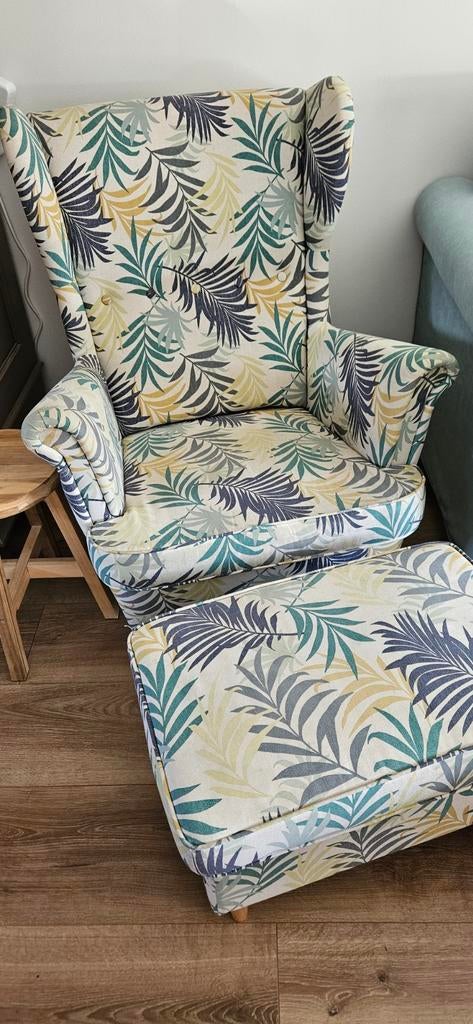 Te koop: Ikea Strandmon oorfauteuil met blader patroon, Huis en Inrichting, Fauteuils, Ophalen, 75 tot 100 cm, Zo goed als nieuw