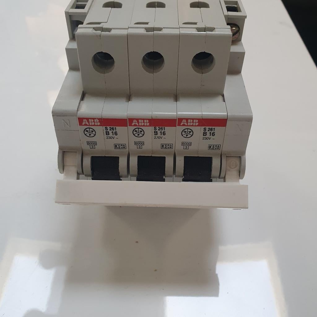 nieuwe aardlekschakelaar te koop, Ophalen of Verzenden, Nieuw