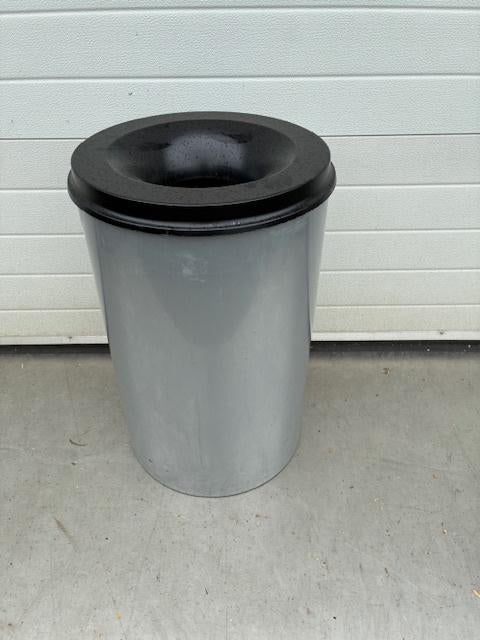 Ronde vlamdovende afvalbak groot, Ophalen, Gebruikt, -, 40 liter of meer