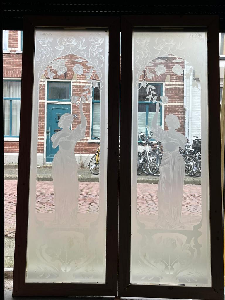 Antiek geetst glas/antiek geetste ruit, Ophalen