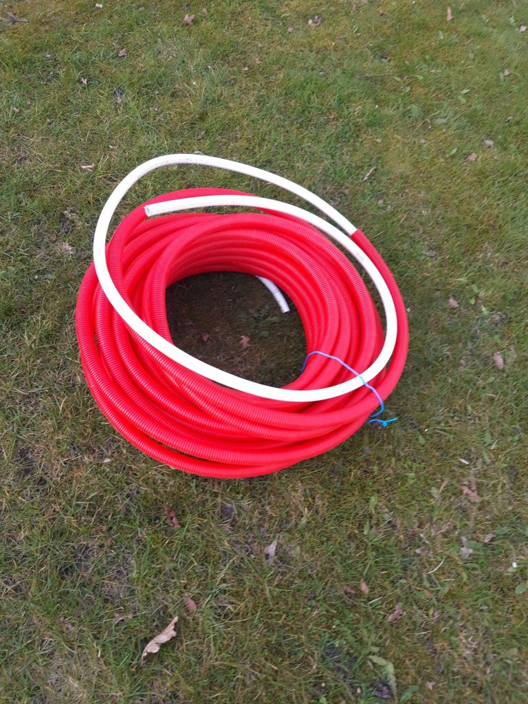 Wavin warm water rood met mantel 20x2,25mm PE 32m, Doe-het-zelf en Verbouw, Buizen en Afvoer, Ophalen, Overige materialen, 6 meter of meer