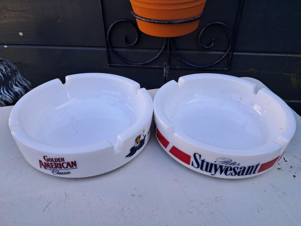 Stuyvezand & golden america asbakken, Ophalen of Verzenden, Zo goed als nieuw, Sigarenbandjes