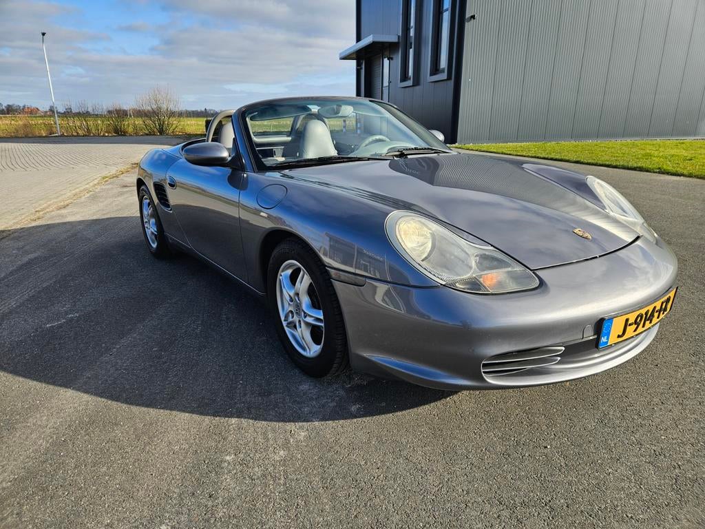 Porsche boxster  2004 Grijs 2.7 handgeschakeld, Auto's, Porsche, 228 pk, Leder en Stof, 10 km/l, Handgeschakeld