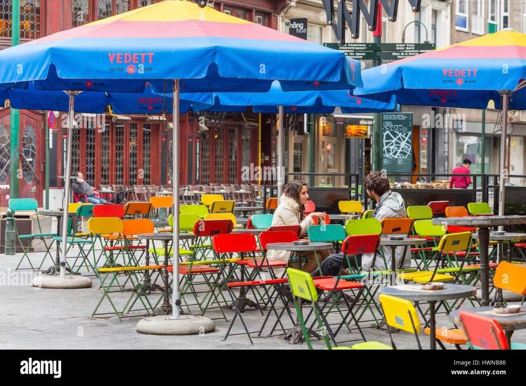 Gevraagd: Vedett parasol, Ophalen of Verzenden, Zo goed als nieuw, 2 tot 3 meter, Overige typen