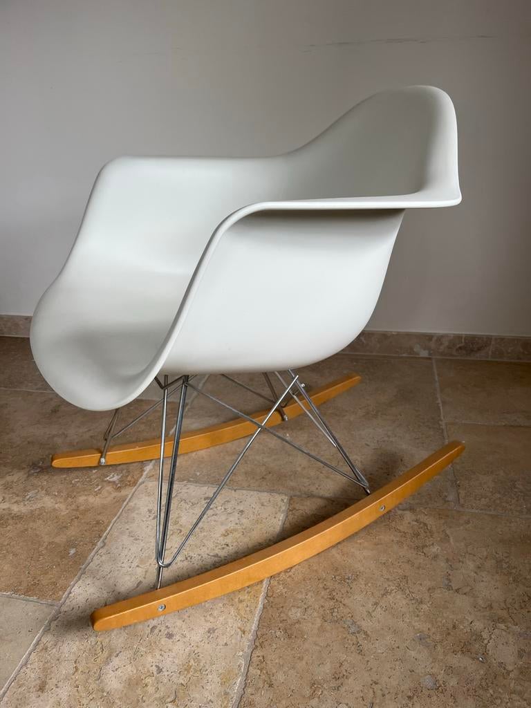 Vitra Eames Schommelstoel Wit - Designklassieker, Ophalen, Kunststof, Wit, Zo goed als nieuw
