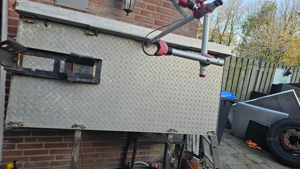 Motoraanhanger / motordrager achterop Mercedes dudo 508 608, Ophalen, Zo goed als nieuw