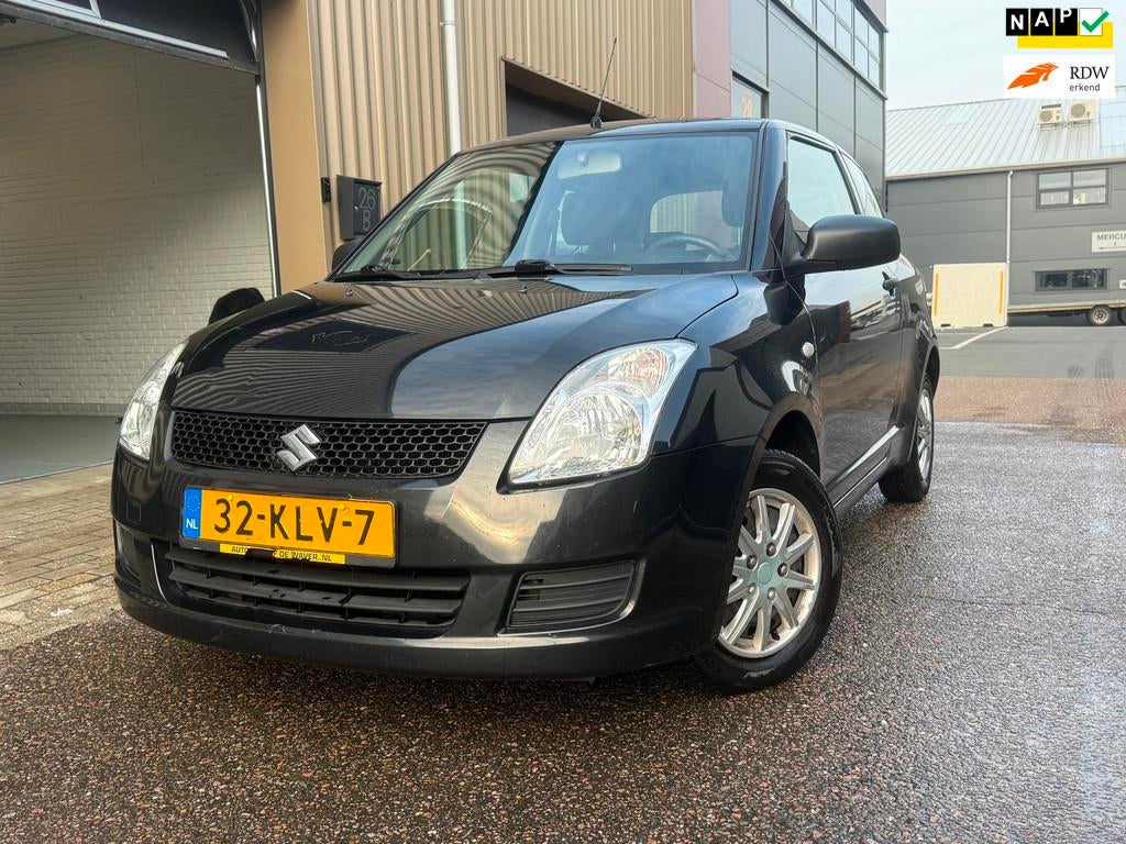 Suzuki Swift 1.3 Base, Auto's, Suzuki, Gebruikt, Met garantie (alle), 400 kg, Bedrijf
