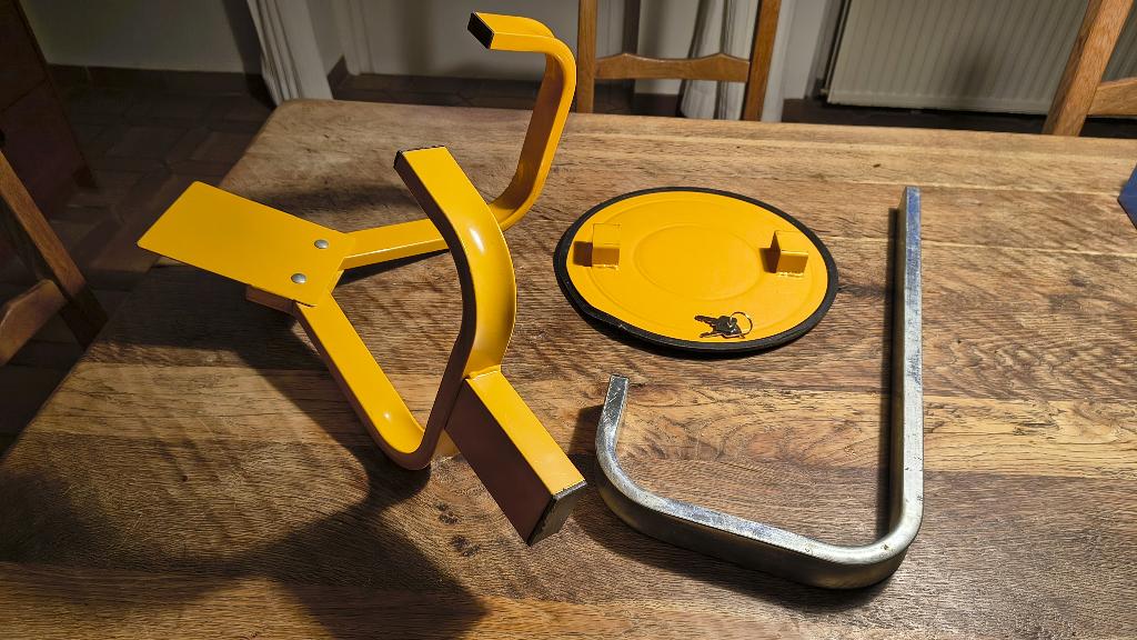 Wielklem 13" tot 15 ", Ophalen of Verzenden, Zo goed als nieuw