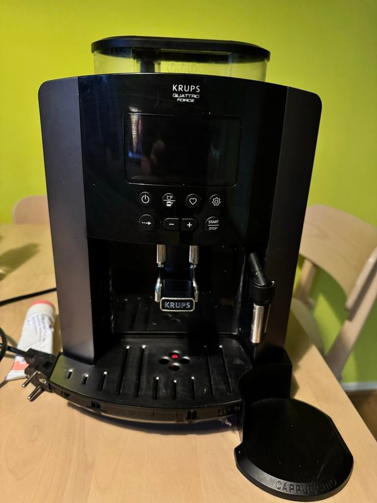Krups Quattro Force Koffiemachine - Zo goed als nieuw, Witgoed en Apparatuur, Koffiezetapparaten, Stoompijpje, Koffiemachine, Zo goed als nieuw