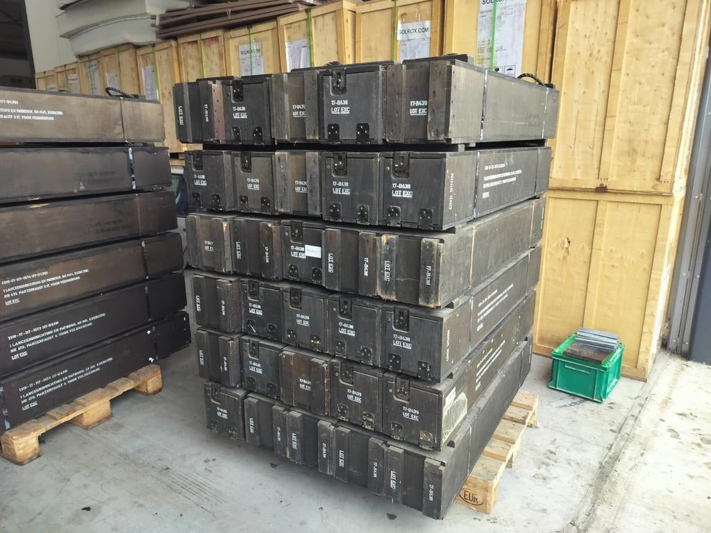 Diverse legerkisten / munitiekisten, Ophalen