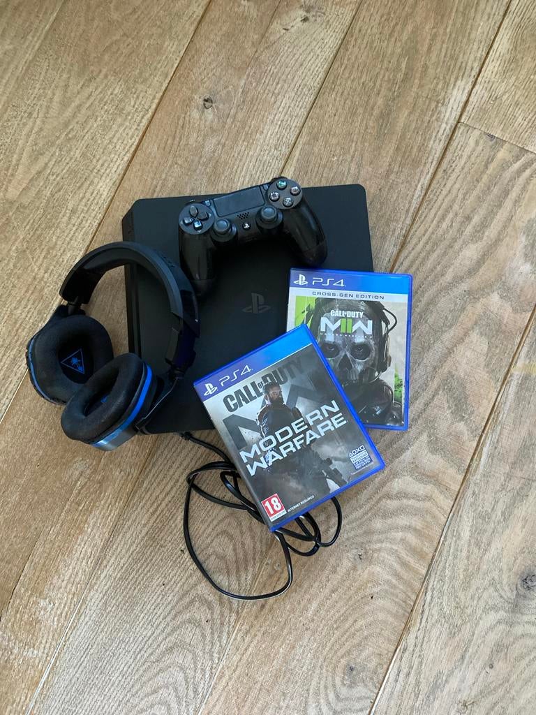 PS4 met accessoires, Ophalen, Met 1 controller, Slim, Gebruikt
