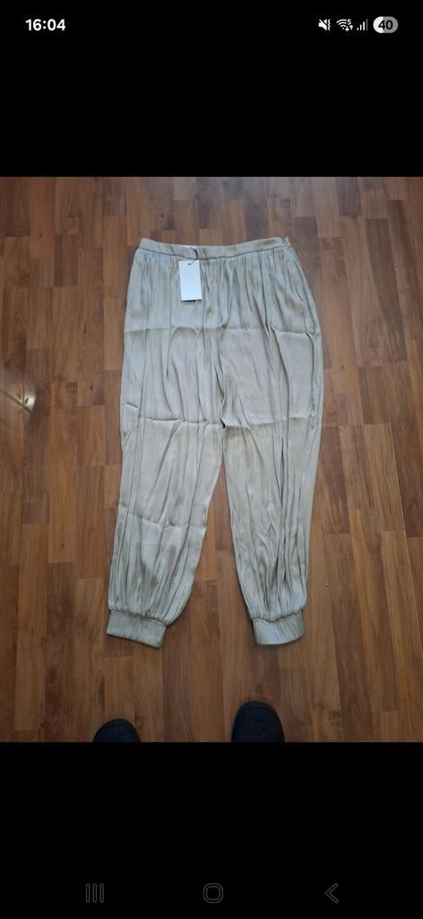 Zara harem broek maat l beige, Kleding | Dames, Huispakken, Ophalen of Verzenden, Zo goed als nieuw, Maat 38/40 (M), Beige