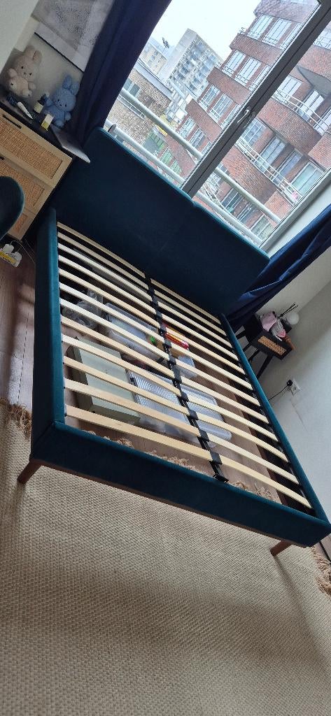 Bed frame (broken support rail), Huis en Inrichting, Slaapkamer | Bedden, Ophalen, Overige materialen, Gebruikt, Velvet