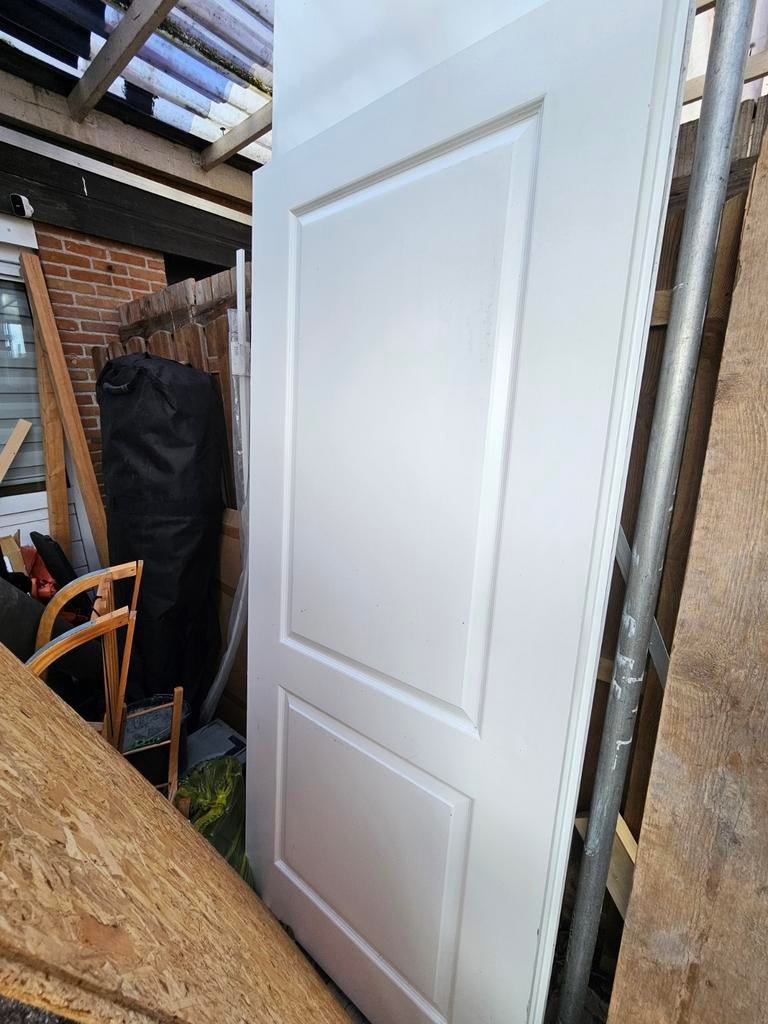 Opdekdeur links 85/201,5 cm  NIEUW en gelakt, Doe-het-zelf en Verbouw, Deuren en Horren, Ophalen, Nieuw, Binnendeur, 200 tot 215 cm