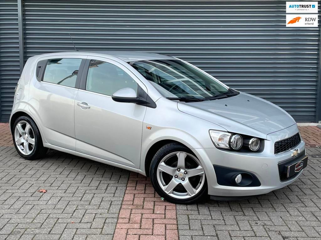 Chevrolet Aveo 1.4 LTZ Parkeersensor | Cruise | Bluetooth |, Voorwielaandrijving, Euro 5, Gebruikt, 4 cilinders