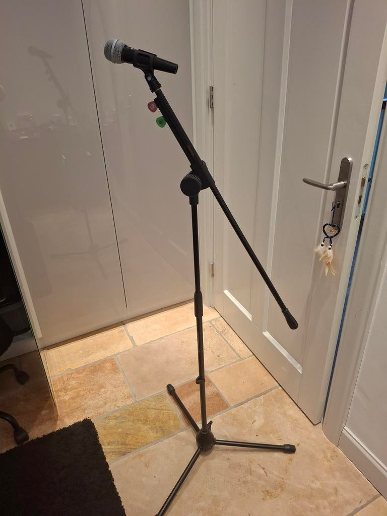 Shure SV100 Microfoon met standaard, Ophalen, Zo goed als nieuw, Zangmicrofoon