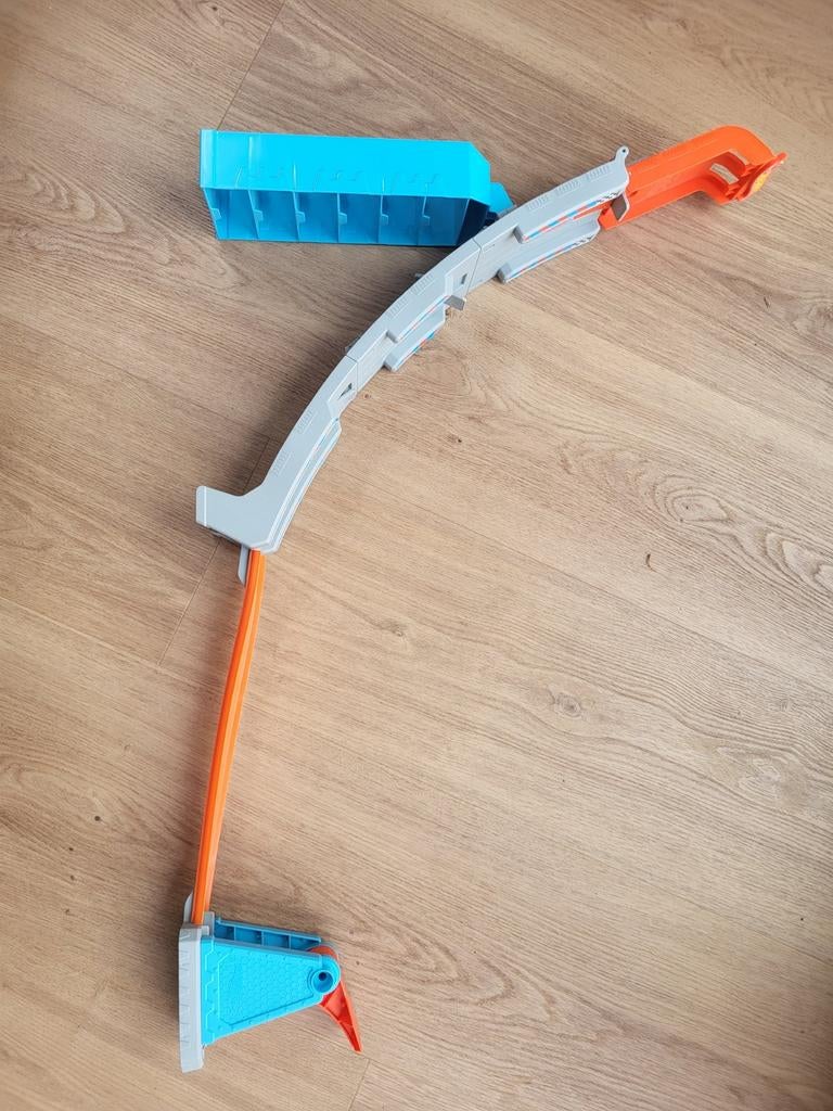 Hot Wheels action hill GBF 83, Kinderen en Baby's, Speelgoed | Racebanen, Ophalen, Zo goed als nieuw, Elektrisch, Hot Wheels