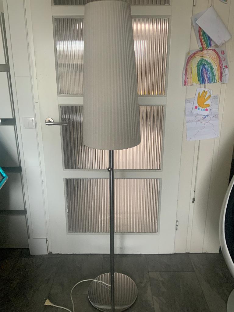 Vloerlamp IKEA Lunta, Ophalen of Verzenden, Gebruikt, 150 tot 200 cm