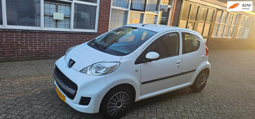 Peugeot 107 1.0-12V XS 5drs airco facelift 2e eig, Voorwielaandrijving, Euro 5, Gebruikt, 4 stoelen