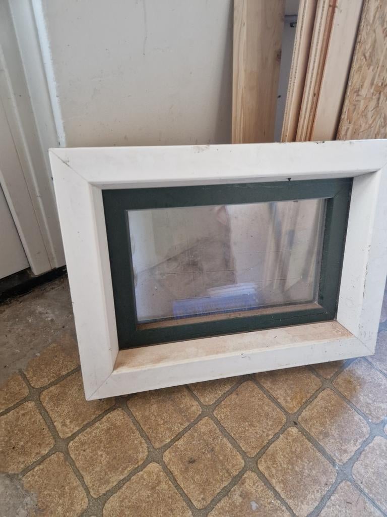 Kunstof raam, Kunststof, Gebruikt, Raamkozijn, Minder dan 75 cm