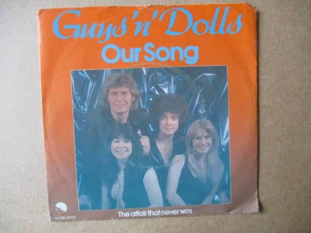 s2188 guys n dolls - our song 2, Ophalen, Gebruikt, Overige genres, 7 inch