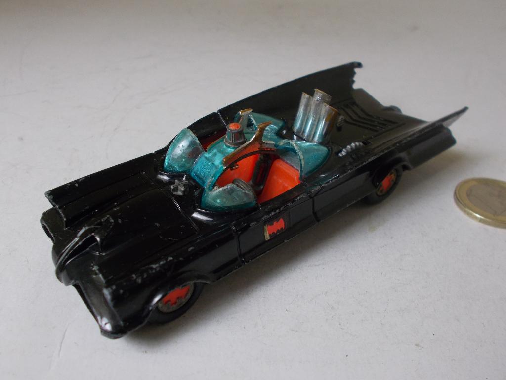 1966 Corgi Toys 267 BATMOBILE Opknapper (-D-)