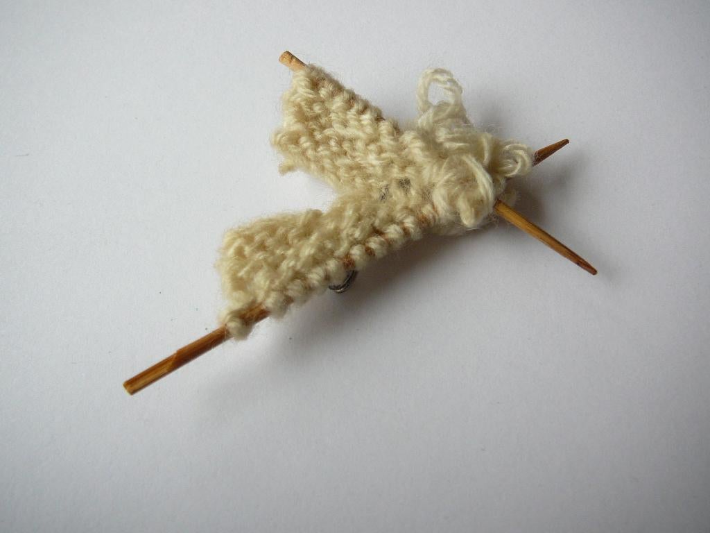 miniatuur breiwerkje 6cm, Antiek en Kunst, Ophalen of Verzenden